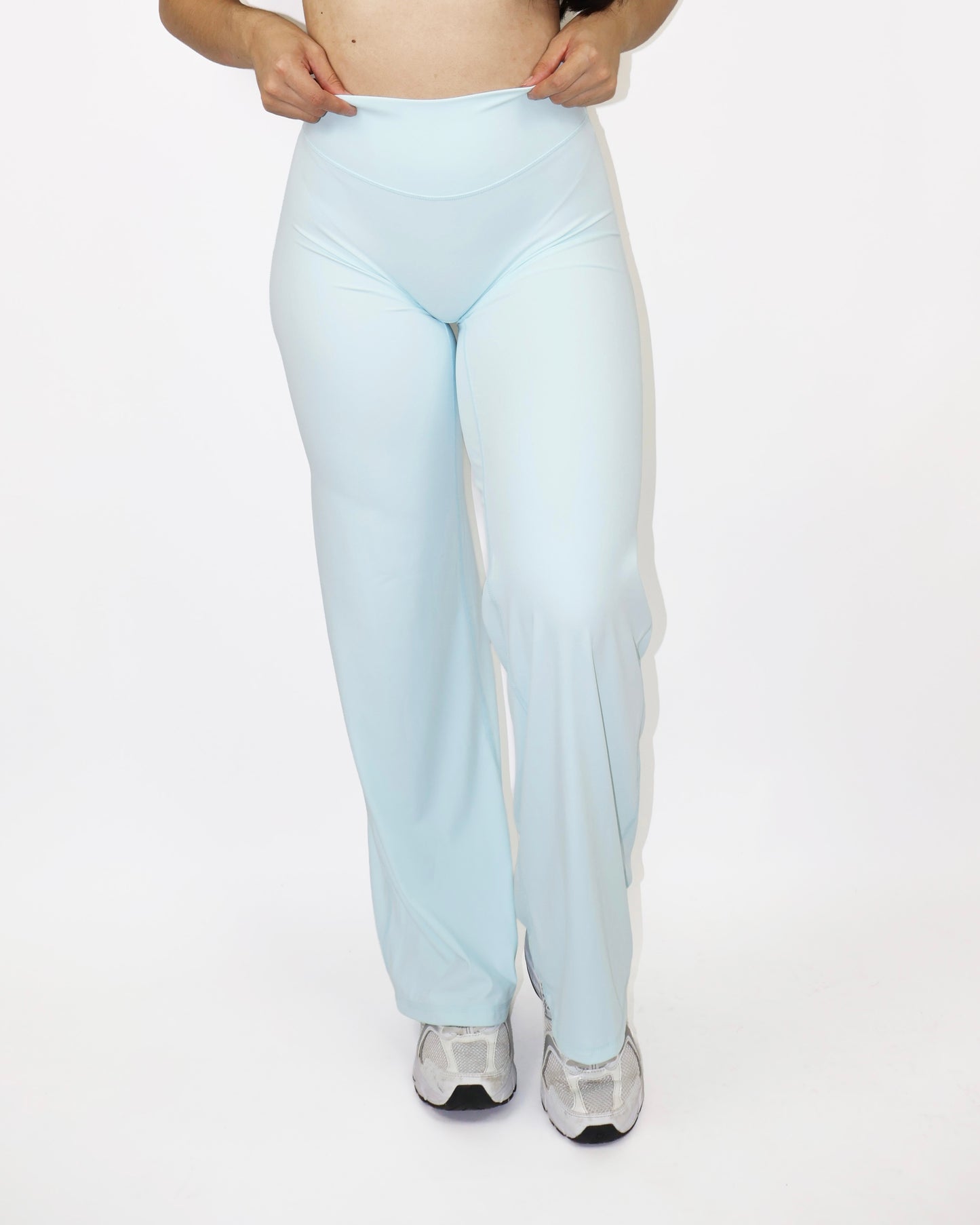 AURA LEGGINS CORTE RECTO - AZUL CLARO